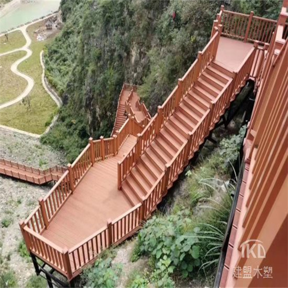 秦皇岛景区木塑栈道施工