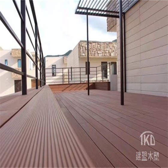 秦皇岛塑木地板施工有哪些是需要注意的？